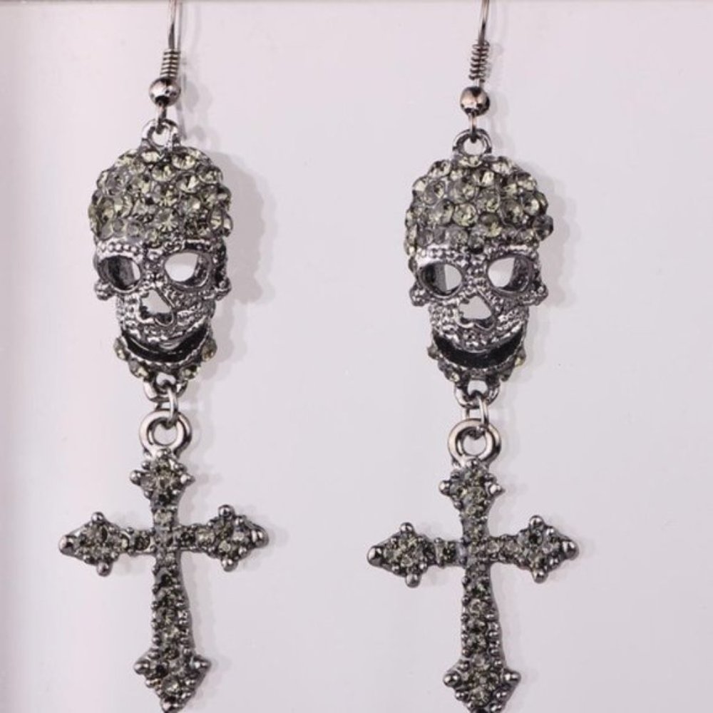 Crystal Skull Earrings - Picture 3 of 5